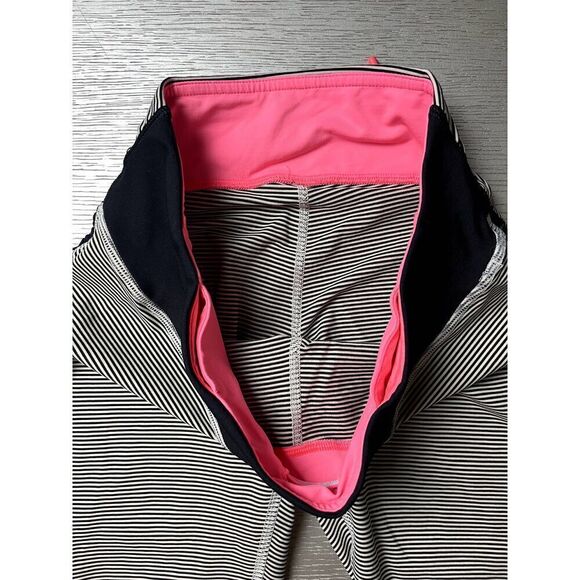 Lululemon Women’s RunDay Crop Stripe Black White Leggings Size 6 EUC - Picture 3 of 7